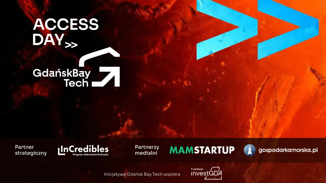Founders, investors and industry representatives gather at a startup event in the STARTER hub in Gdańsk.